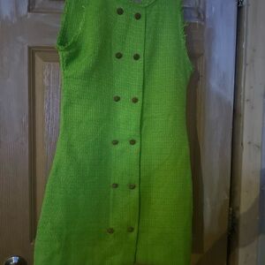 Vibrant Green Sheath Mini Dress with Sleeveless Design for Casual Occasions
